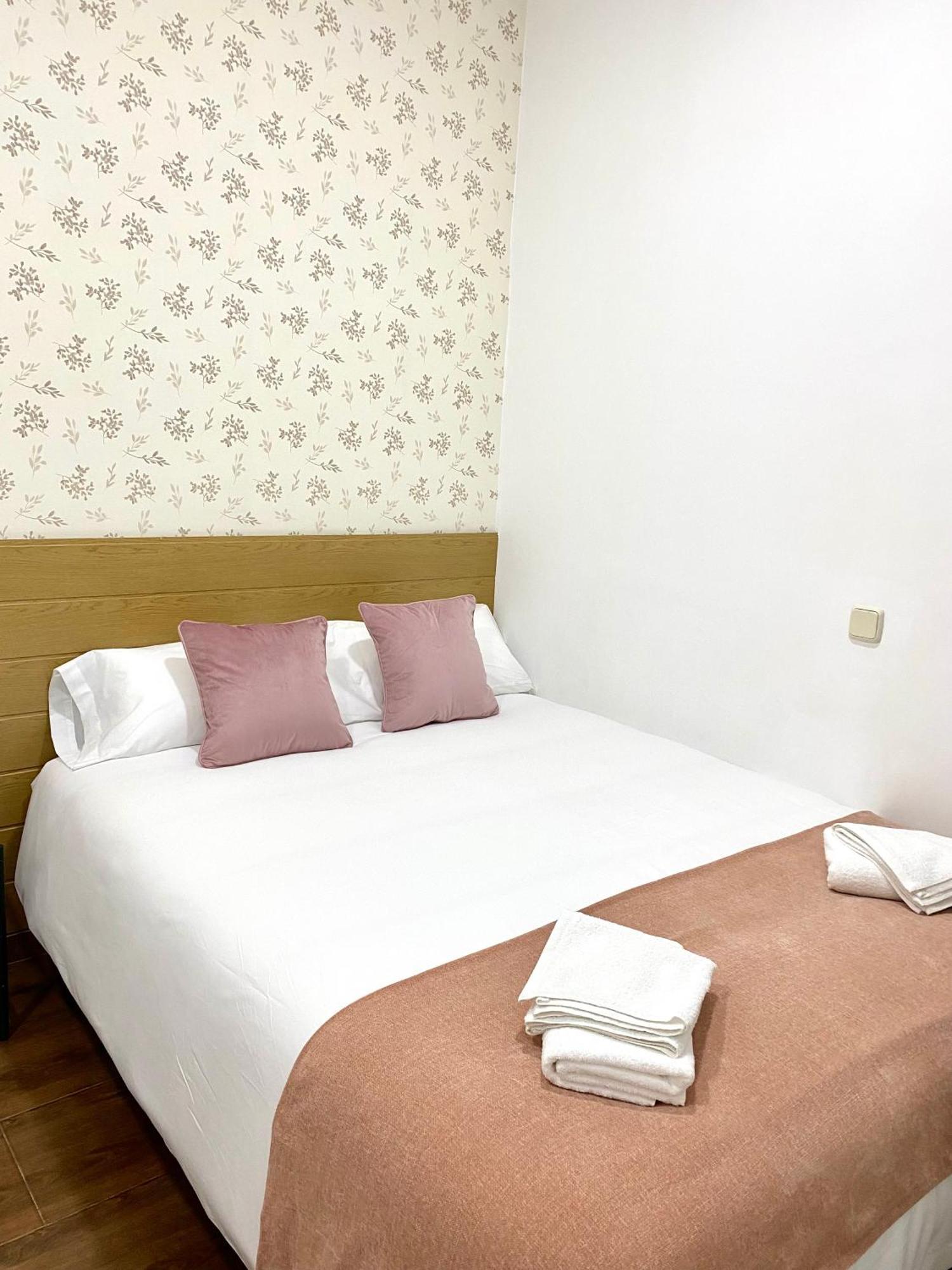 Apartamentos Fuencarral II Madrid Cameră foto