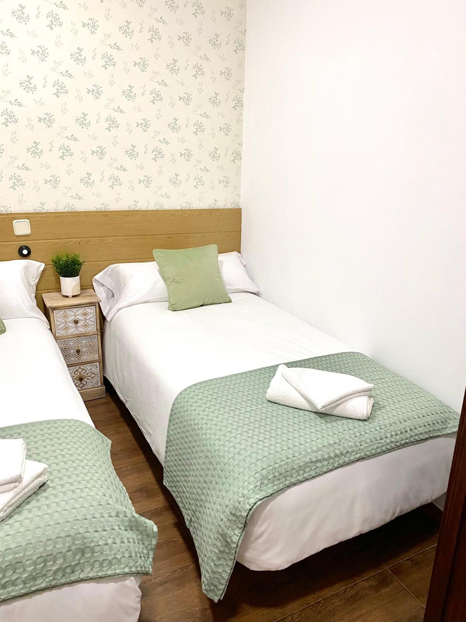 Apartamentos Fuencarral II Madrid Cameră foto